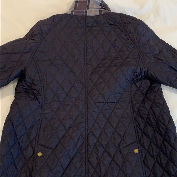 Barbour Quilted Jacket in Dark Navy - Picture 7 of 8